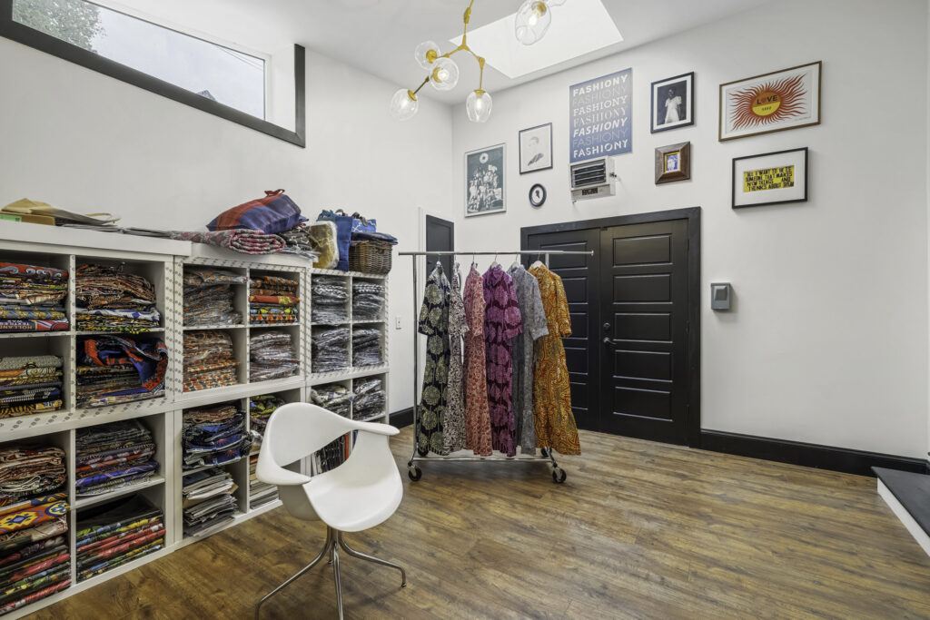 A Other Rooms Ea A 740 N Washington St Re 119